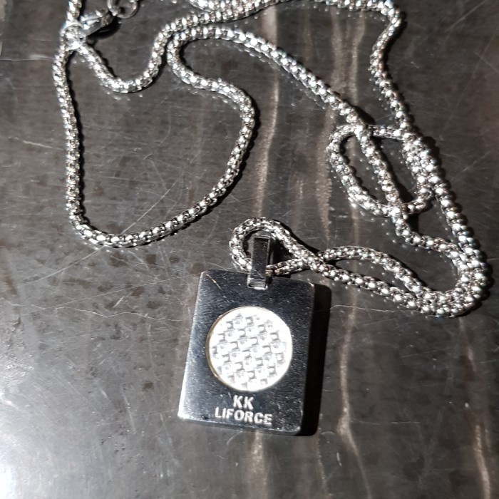 KK Liforce Square Stone Kalung Kesehatan
