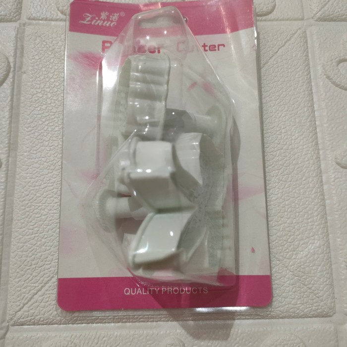 Plunger Cutter Pita (dapat 2 ukuran). Plastik premium