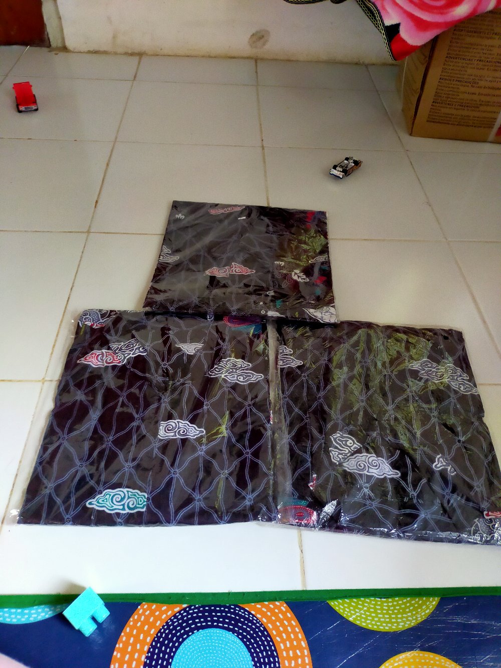 Batik Couple Keluarga Sania Ruffle Ori Ndoro Jowi Dnt - Motif Mega Mendung Abu