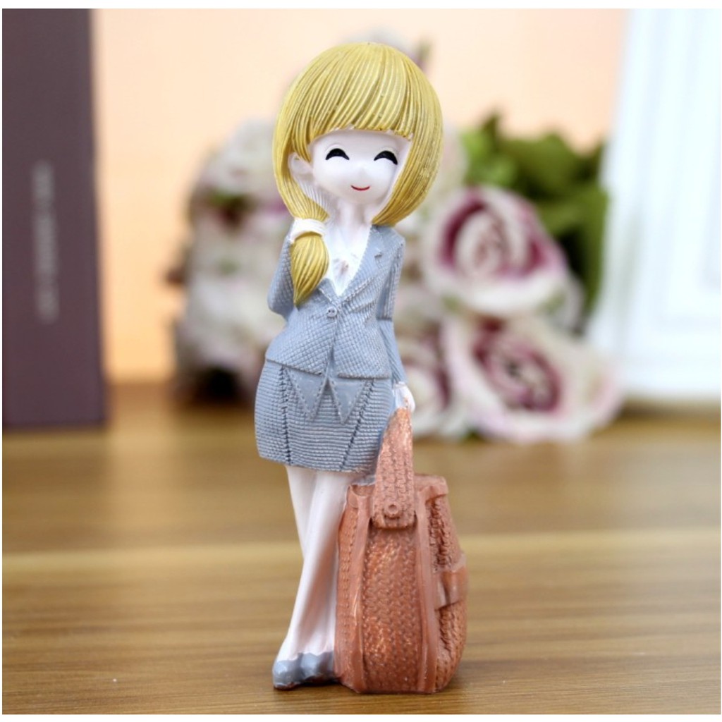 Resin Girl With Bag / Patung Pajangan Cewe Sosialita Tas Kado Souvenir