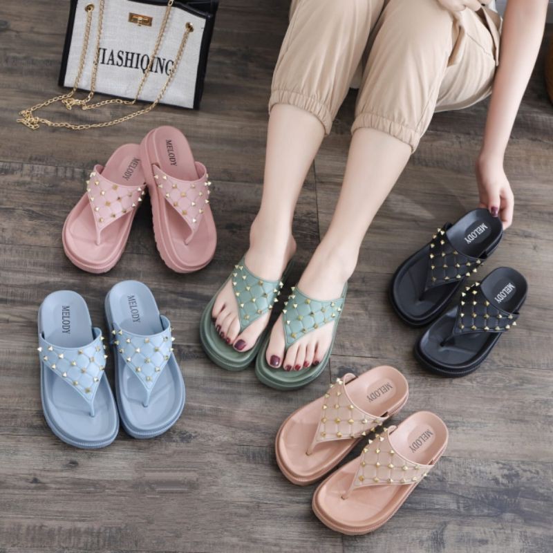 sandal wanita japit berduri