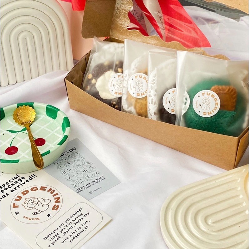 

Soft Cookies Hampers Box