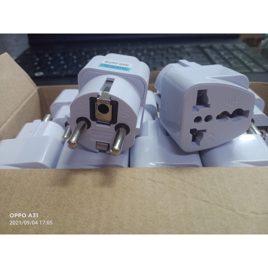 Universal Adapter plug listrik dari EU ke 3 Pin Plug travel adaptor