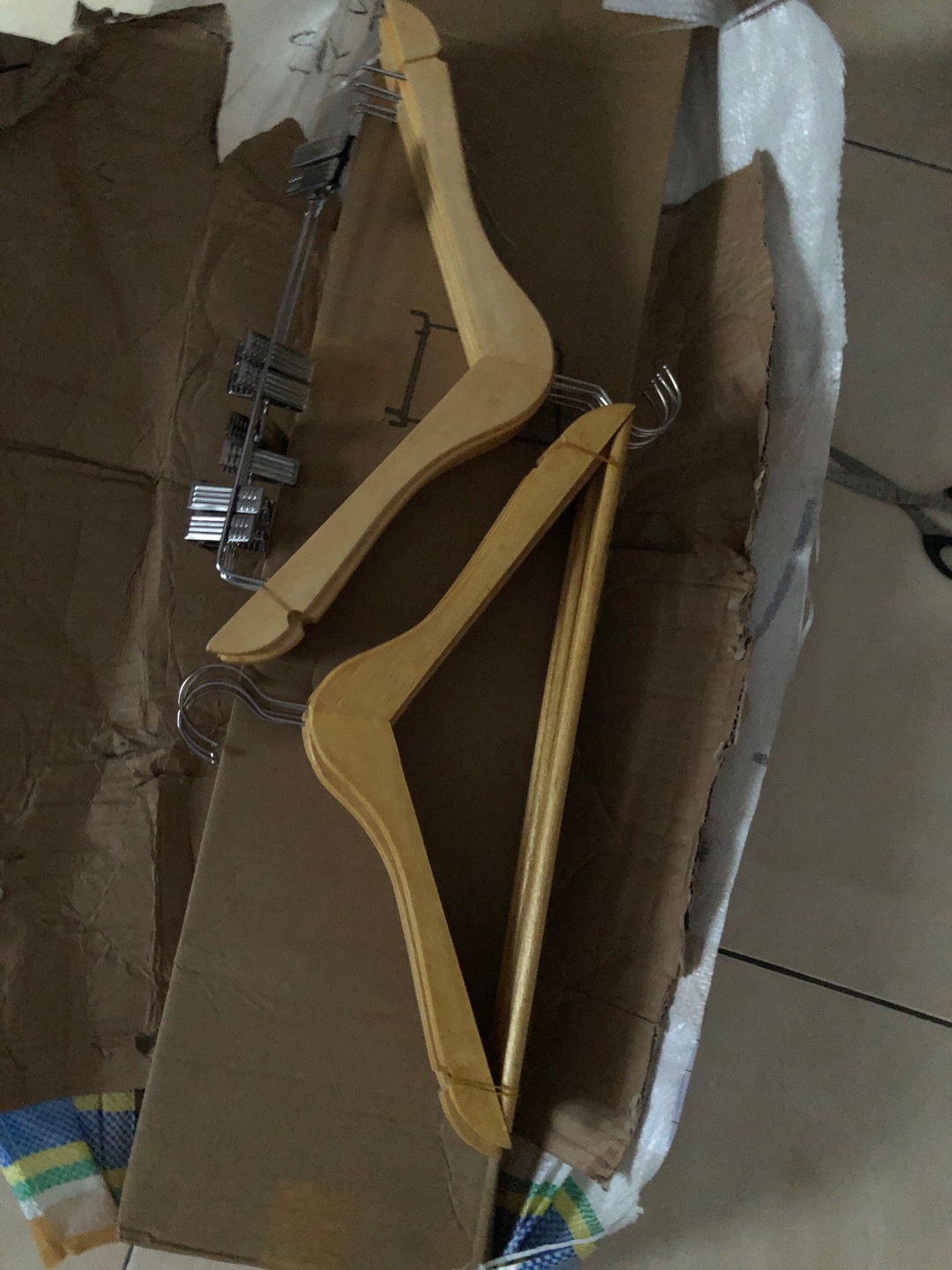 Hanger Kayu Palang ( Per Pcs )