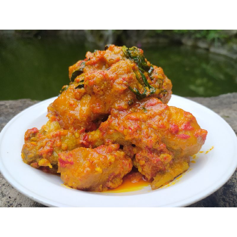 

AYAM RICA RICA PEDAS 5/10 POTONG (BISA VAKUM)