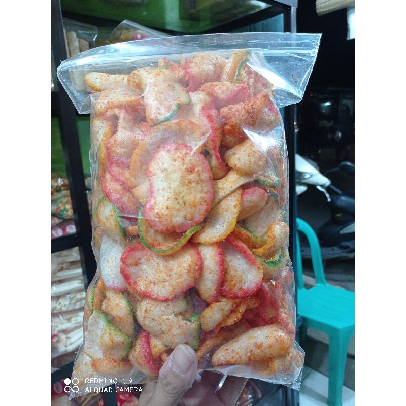 kuping gajah//kerupuk pedas//aneka snack kiloan