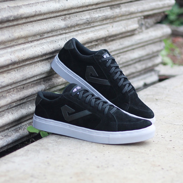 Justrue Sneakers Pria Original Sepatu Kasual Pria Dewasa Hitam 614