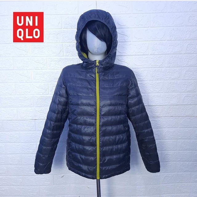 Jaket uniqlo ultralight/jaket gunung/ outdoor