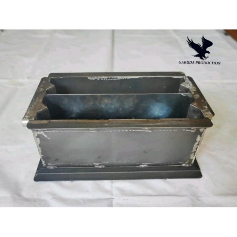 Cetakan Batako Engsel Dobel Biasa Ukuran 30x15x10