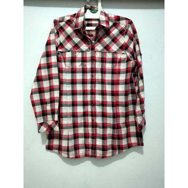 Kemeja Kotak-kotak Merah (Preloved)