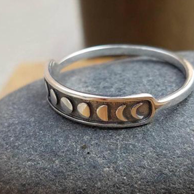 Cincin Bentuk Bulan Sabit Bahan Stainless Steel Gaya Retro Hipster