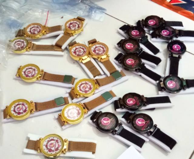 jam tangan wanita tali magnet