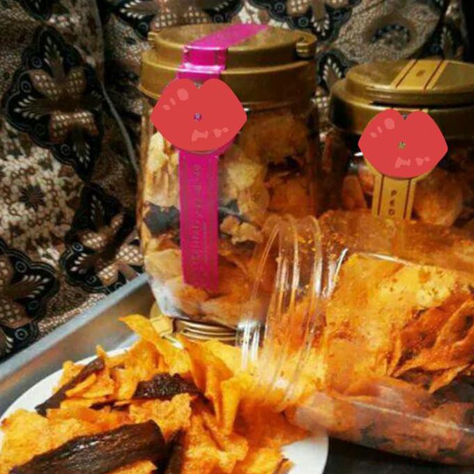 

Kualitas Terjamin Keripik Kentang Daging Garing Penambah Nafsu Makan Dijamin Asli