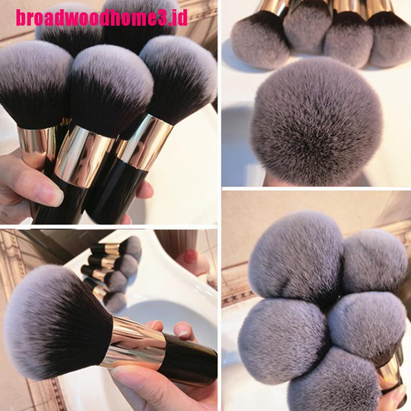 1pc Brush Besar Untuk Bedak / Blush On / Foundation