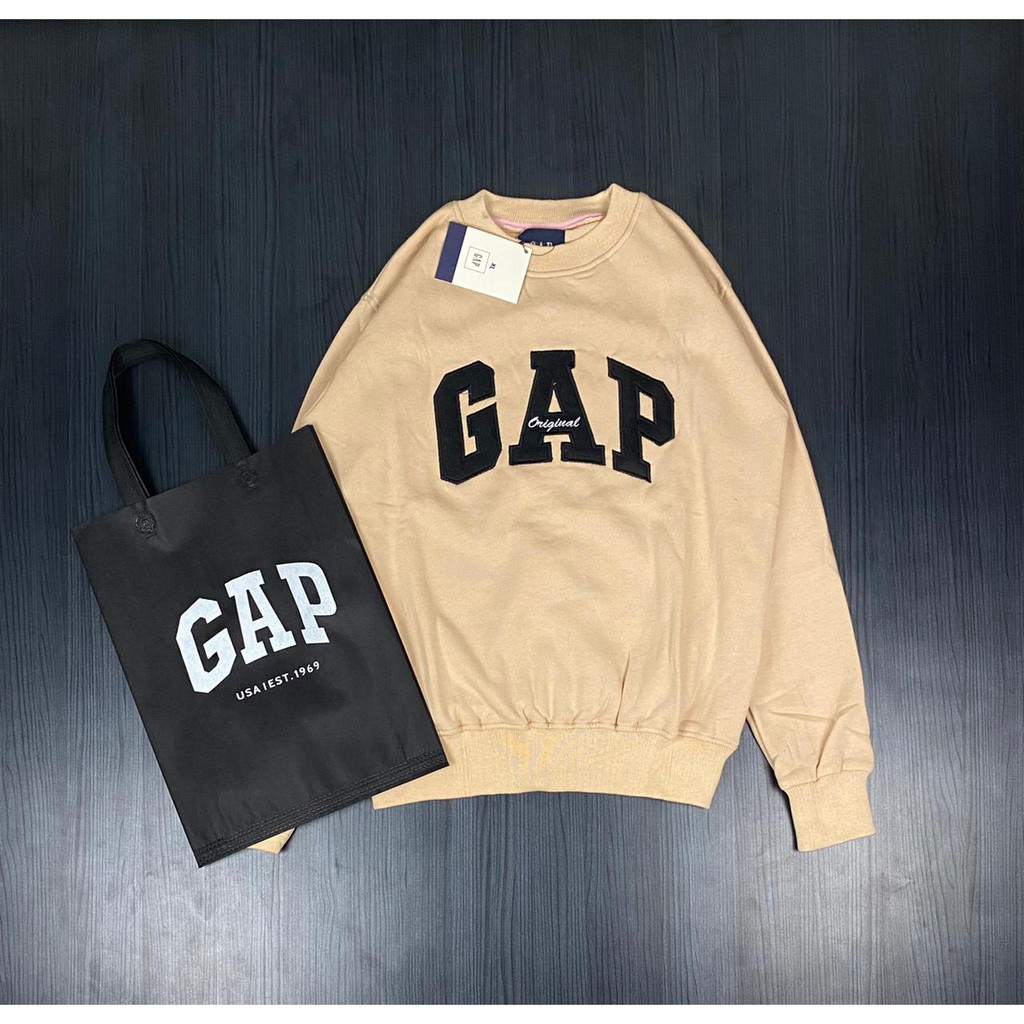 crewneck GAP 5 warna