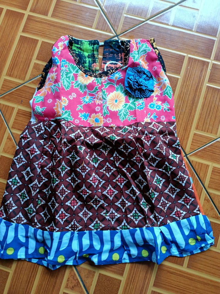 Dress Batik Anak Perempuan Tanpa Lengan Bunga Murah Cantik Lucu