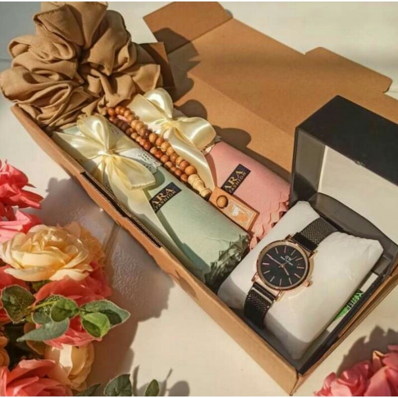 

kado ulang tahun atau bingkisan hadiah buat orang yang istimewa