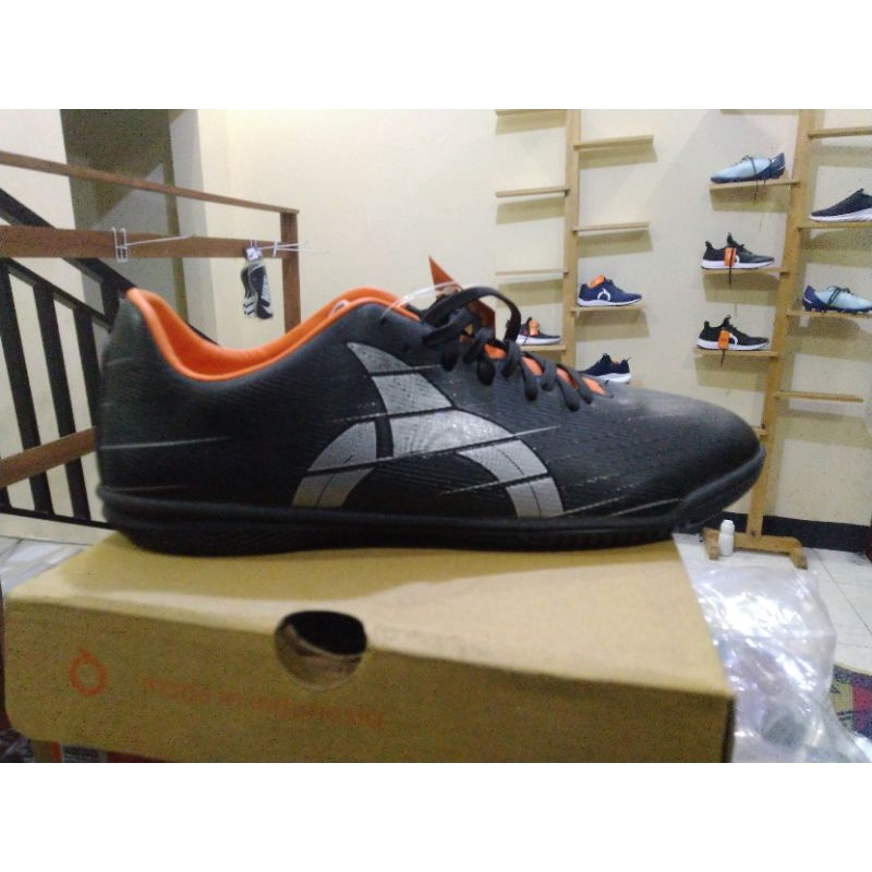 SEPATU ORTUSEIGHT RAPTOR IN