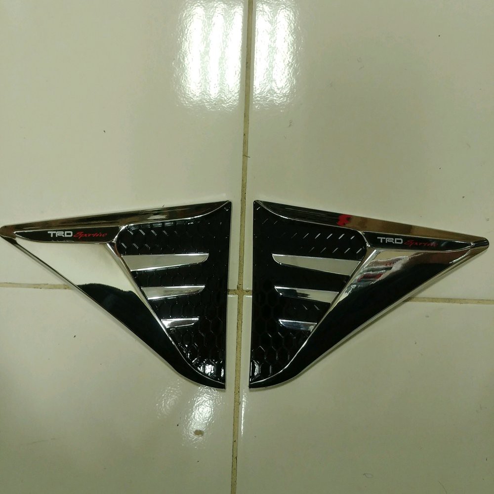 side ventilator air flow samping rush terios avanza inova innova fortuner yaris logo trd hitam chrome crome tempel