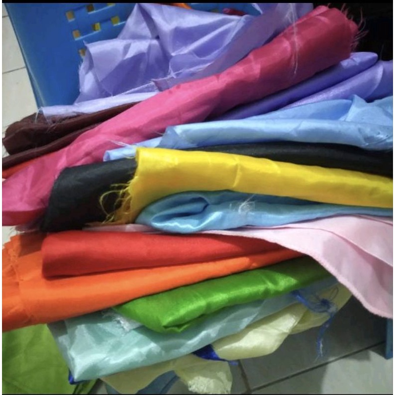 Kain Perca Satin