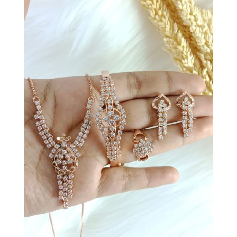 set tura perhiasan replika swasa