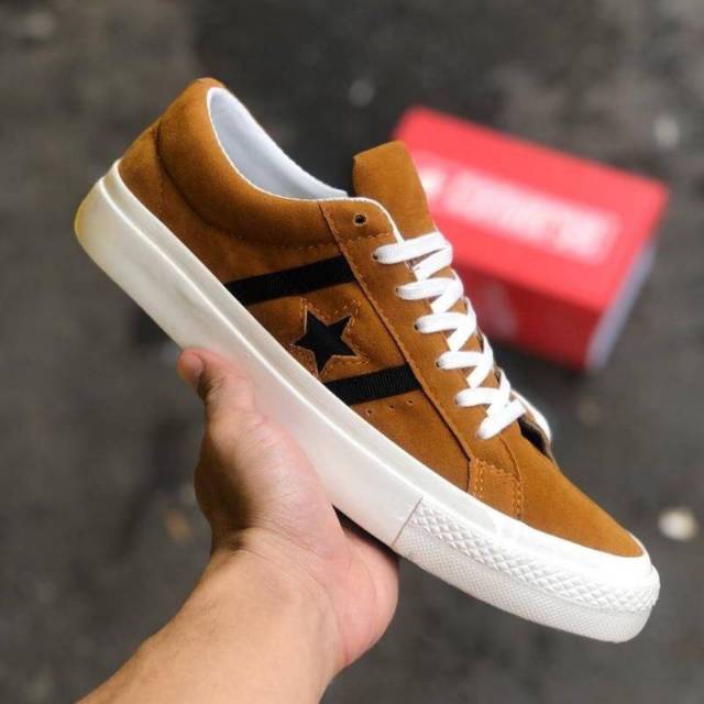 Converse One Star Academy Brown