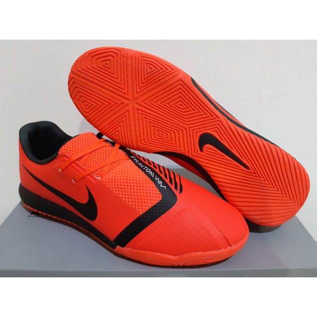 Nike Phantom VNM Club IC Black Volt Indoor Mens Boots .