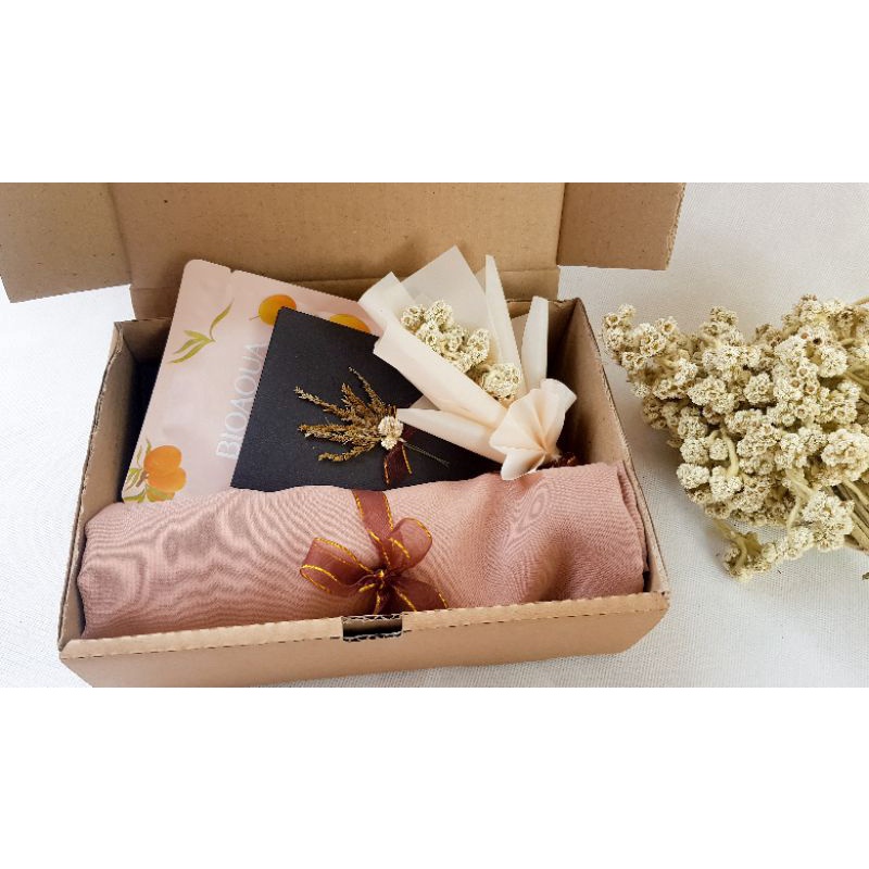 

hampers lebaran/hampers/ set hadiah kado ultah buket mini /kado murah/hampers cantik
