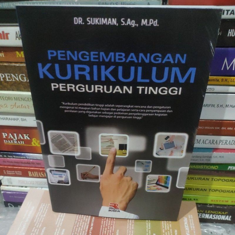 

pengembangan kurikulum perguruan tinggi by Sukiman