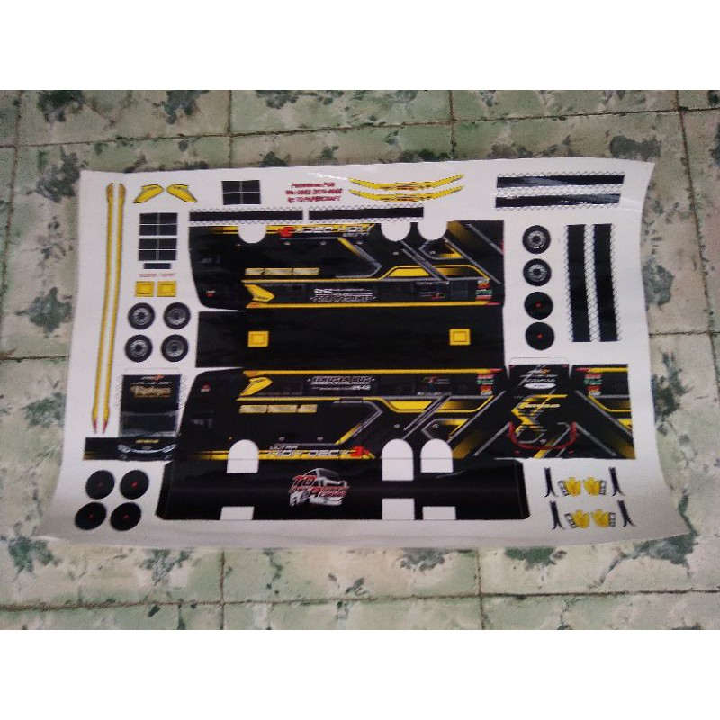 Lembaran Papercraft Bus Terbaru STJ RUBYA UHD JB3+ Skala 1:50