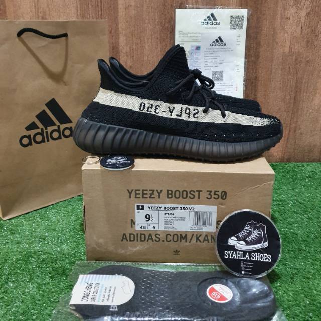 SEPATU PRIA ADIDAS YEEZY  BOOST 350 V2 BLACK WHITE OREO 100 