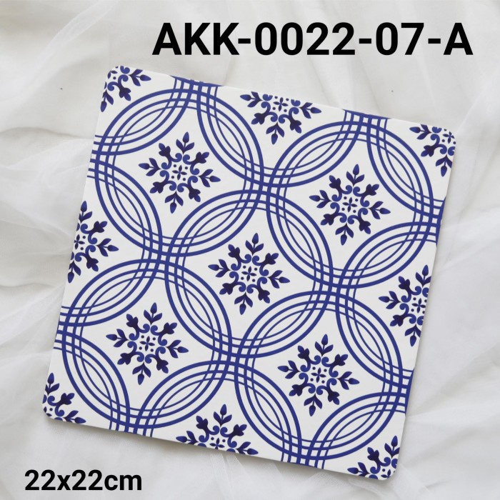 

GR-AKK-0022-07 CAKE BOARD TATAKAN ALAS KUE KOTAK 22CM PORCELAIN EKSKLUSIF