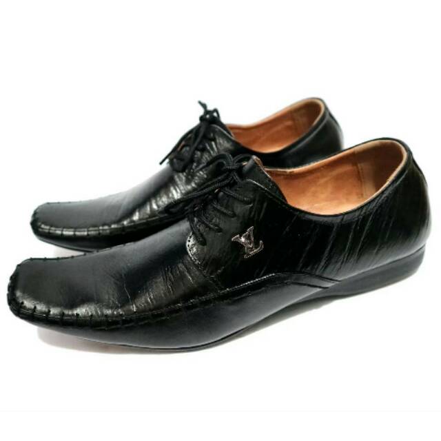 Sepatu Pantofel LOUIS VUITTON Kulit Asli / Pantofel Pria / Sepatu Formal LV Kulit Asli Murah - 4005