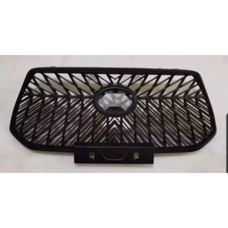 Grill Innova reborn 2016 - 2020 model lexus