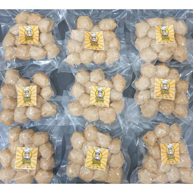 

BAKSO IKAN GORENG MADAM HUANG