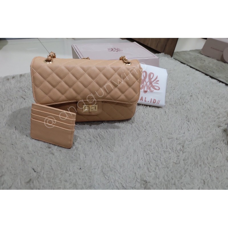 BOSTON BAG BEIGE by local.ID