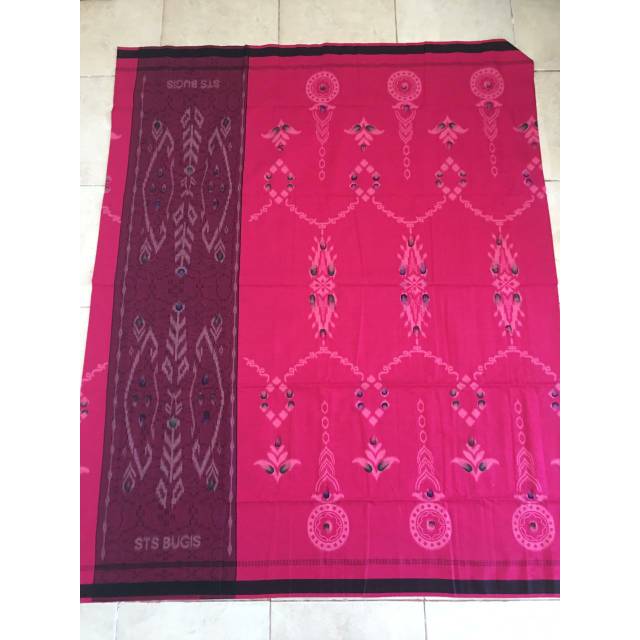 Sarung Donggala songket