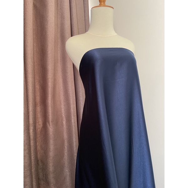 Kain Bahan Satin Saten Silk Lux Maxmara Premium Meteran Mewah Warna Biru Navy Blue