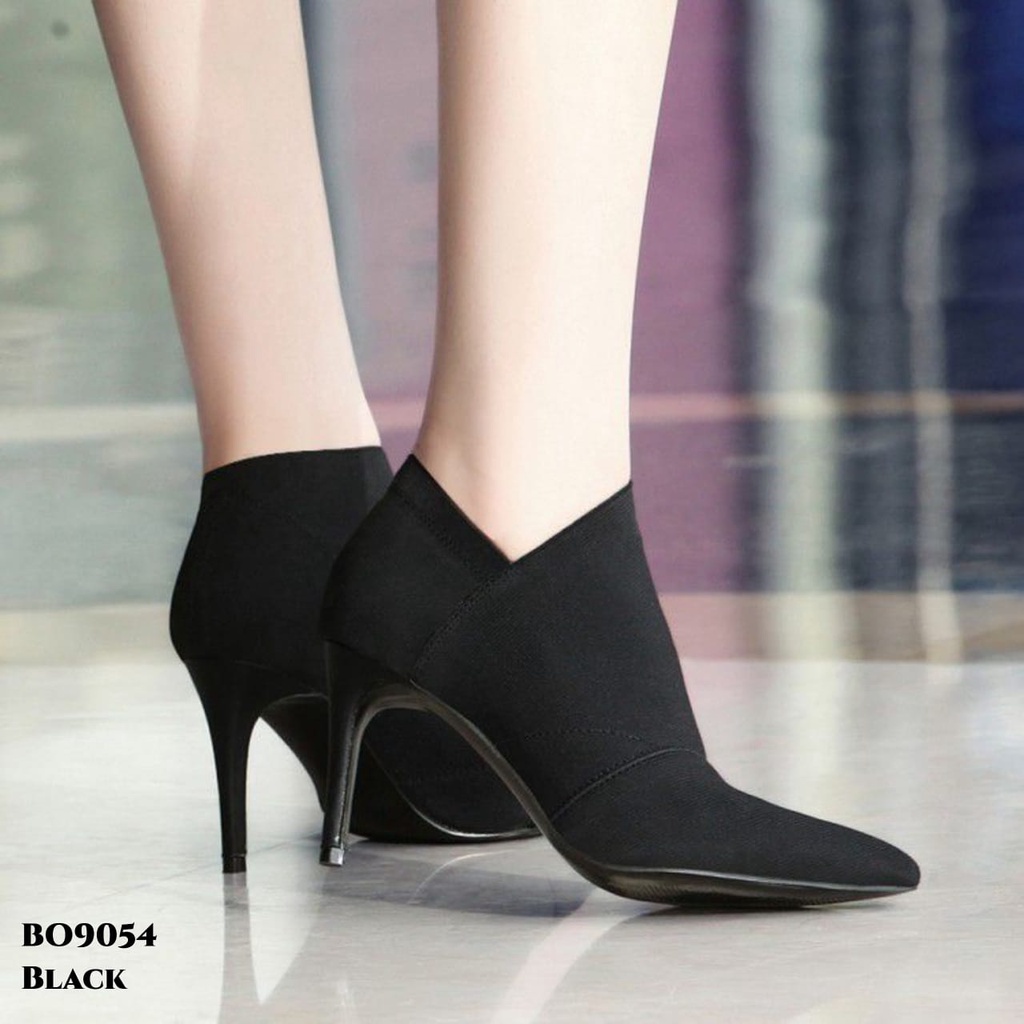 PRF Sepatu Heels Boots Korea BO9054