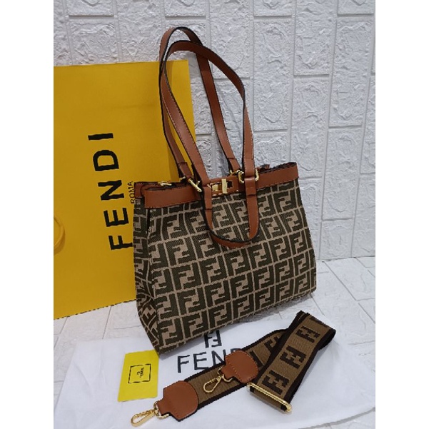 tas fashion tote Fendi peekaboo  kanvas medium size 3fungsi, Fendi Tote top handle, shoulder bag.dan selempang free paperbag