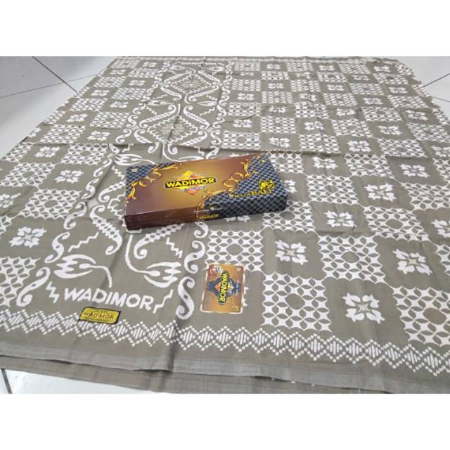 sarung wadimor bali motif batik