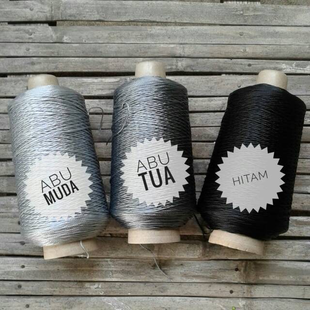 Benang rajut nilon pp/monolon varian hitam 500gr