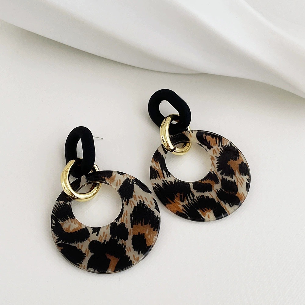 Anting Bentuk Lingkaran Geometris Motif Leopard Bahan Akrilik Gaya Korea Untuk Wanita