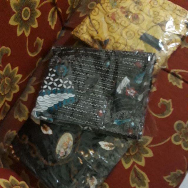 Bajubatik/batikcouple/batiktunik/batikmurah/batiksoloan/batikwanitamodern/batikpekalongan