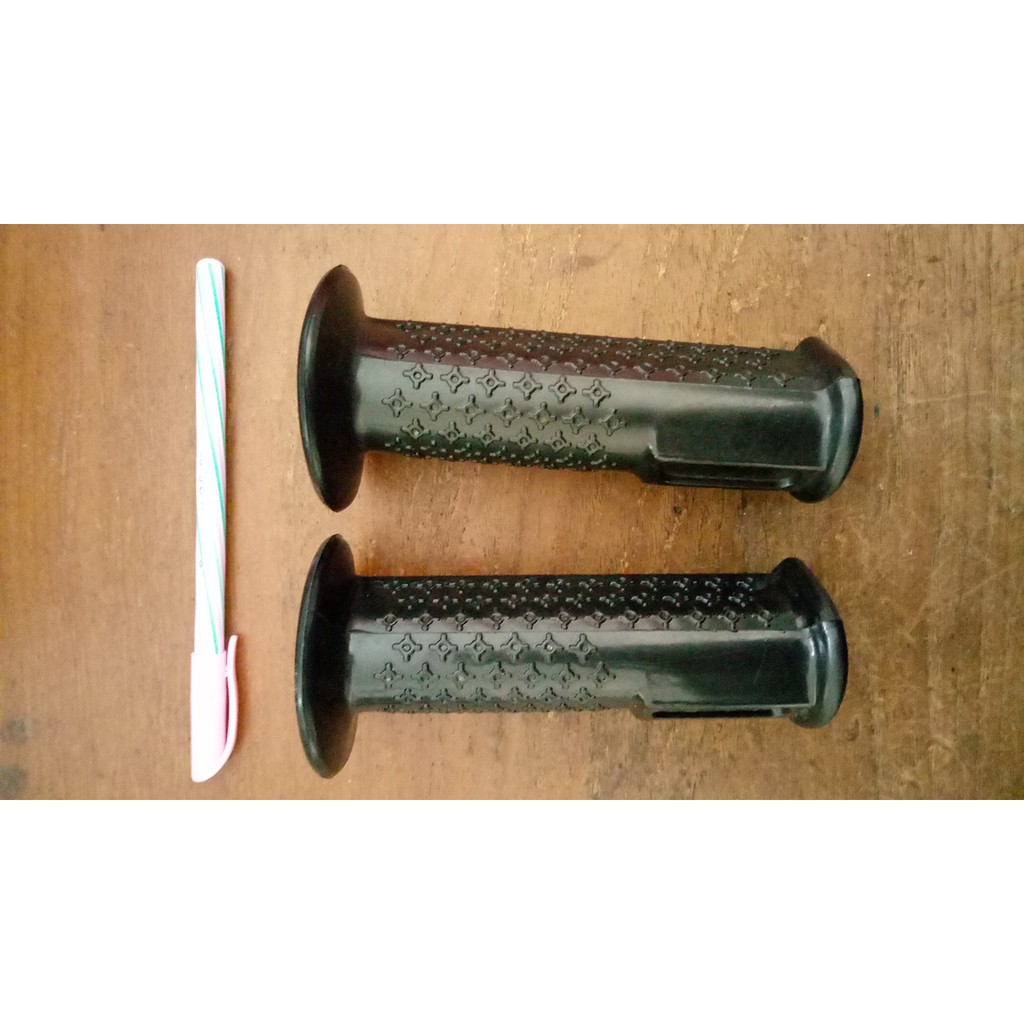 HAND PAD HAND GRIP HANDLE BMX KARET PLASTIK  SEPEDA BMX SELI  TAIWAN NOS