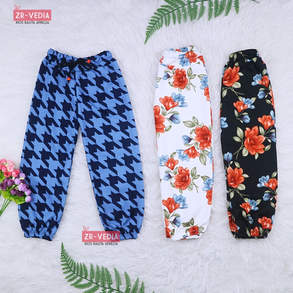 Jogger Bunga uk 6-7 Tahun / Joger Pants Anak Perempuan Scuba Premium Celana Panjang Import Kembang