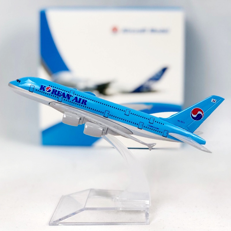 Miniatur Diecast Pesawat Airbus 380 A380 Korea Bahan Alloy Metal Ukuran 16cm Untuk Koleksi