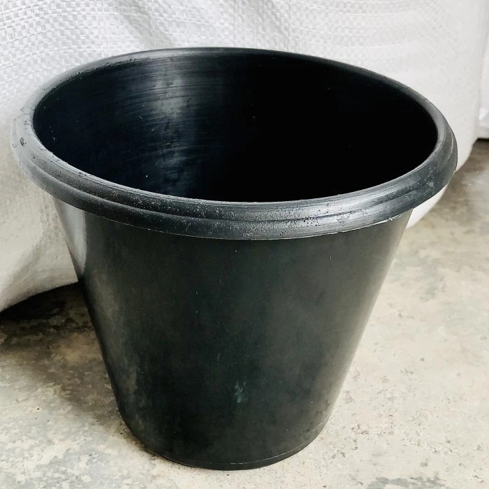 Pot bunga plastik hitam JAP 20
