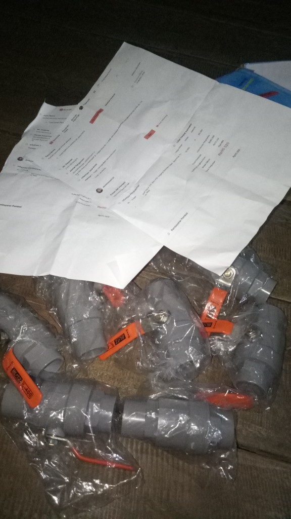 Ball Valve Pvc 3/4 Gagang Stainless  Dilapisi Karet Mdn