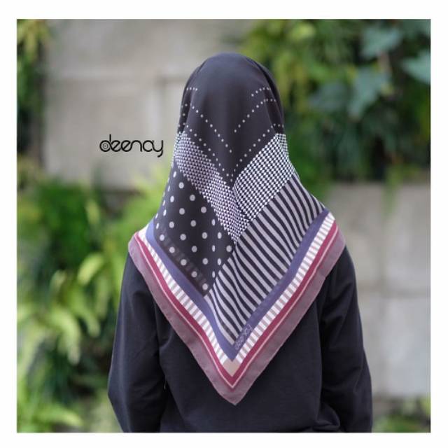 Deenay scarf